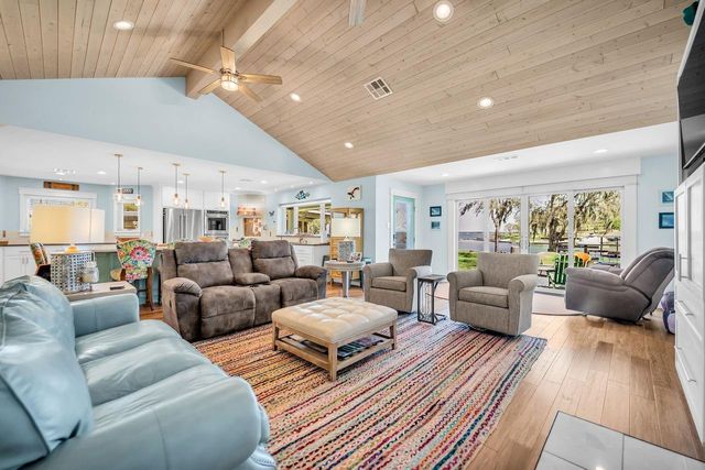 310 Cove Loop, Coldspring, TX 77331