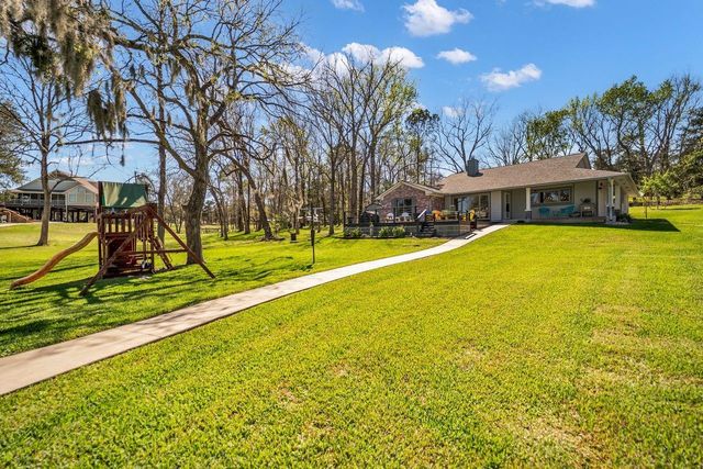 310 Cove Loop, Coldspring, TX 77331