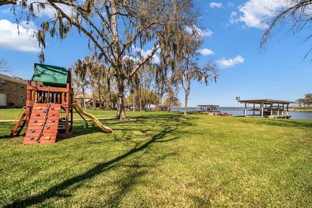 310 Cove Loop, Coldspring, TX 77331