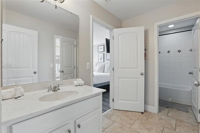 4147 OAKTREE DRIVE, Davenport, FL 33837