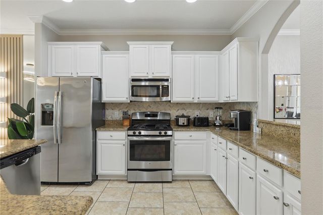 4147 OAKTREE DRIVE, Davenport, FL 33837