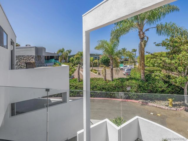 141 Mozart, Cardiff, CA 92007