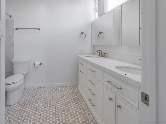 141 Mozart, Cardiff, CA 92007