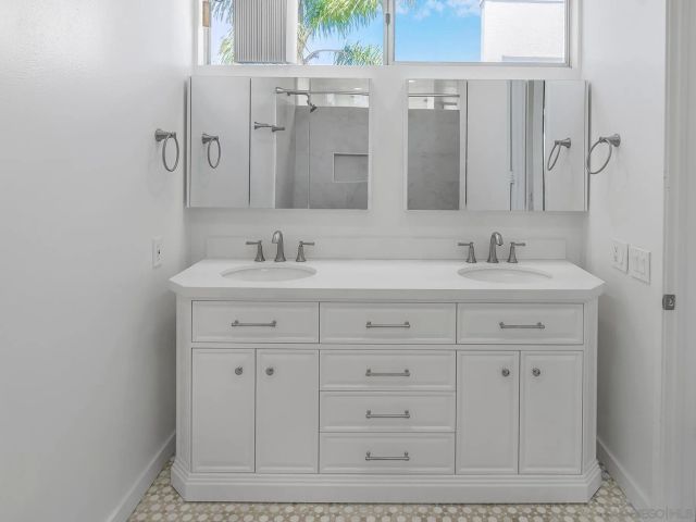 141 Mozart, Cardiff, CA 92007
