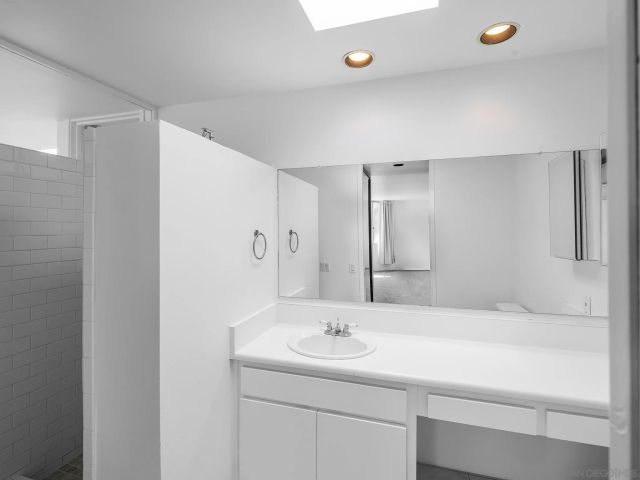 141 Mozart, Cardiff, CA 92007