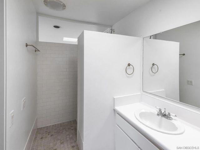 141 Mozart, Cardiff, CA 92007