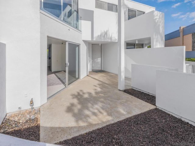 141 Mozart, Cardiff, CA 92007