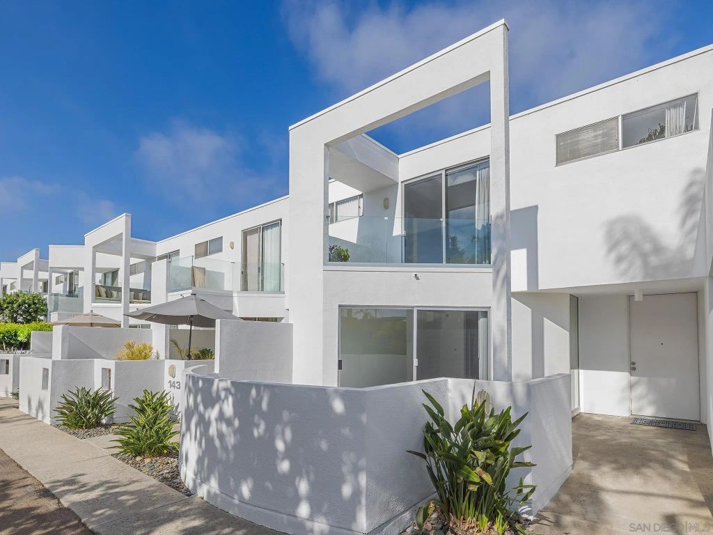 141 Mozart, Cardiff, CA 92007