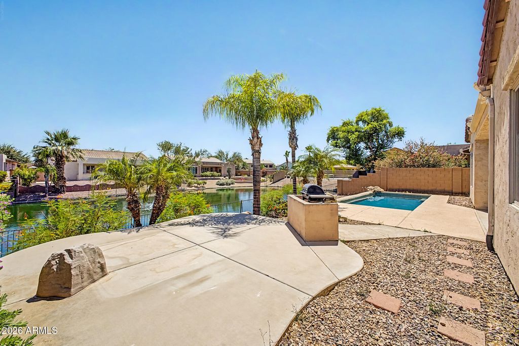 Image 34 of property listing at 627 E La Costa Drive, Chandler, AZ 85249