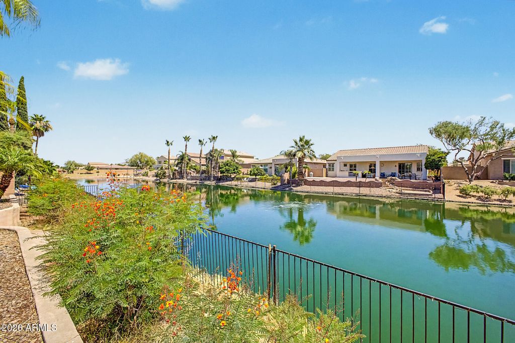 Image 38 of property listing at 627 E La Costa Drive, Chandler, AZ 85249