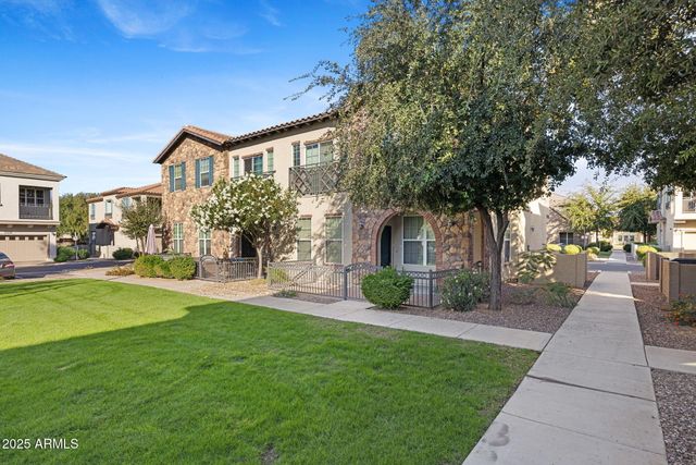 4707 E THUNDERHEART Trail 103, Gilbert, AZ 85297