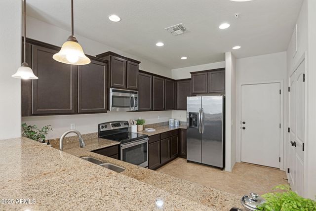 4707 E THUNDERHEART Trail 103, Gilbert, AZ 85297