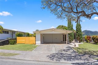 822 Kalalea Street, Honolulu, HI 96825