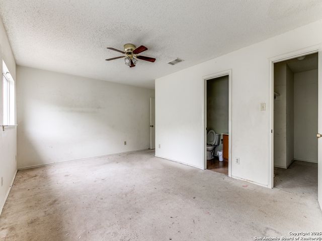 4955 Brianna Pl, San Antonio, TX 78251