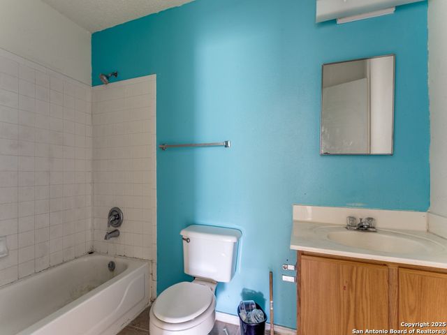 4955 Brianna Pl, San Antonio, TX 78251