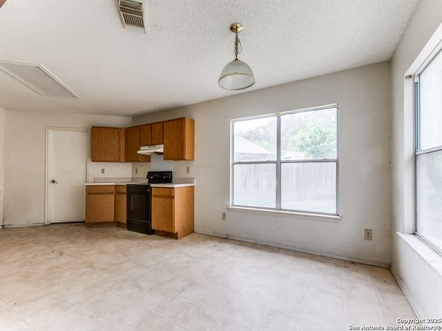 4955 Brianna Pl, San Antonio, TX 78251