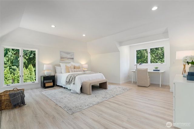 2513 225th Place NE, Sammamish, WA 98074