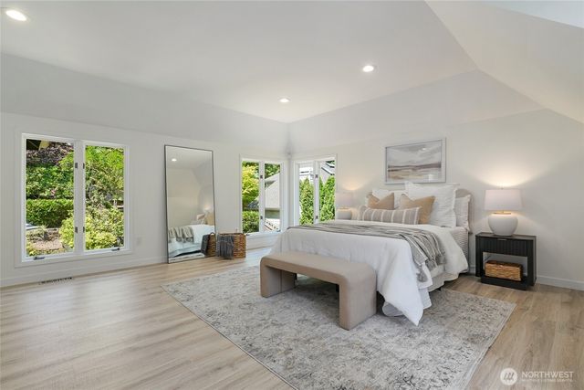 2513 225th Place NE, Sammamish, WA 98074