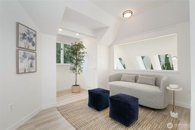 2513 225th Place NE, Sammamish, WA 98074