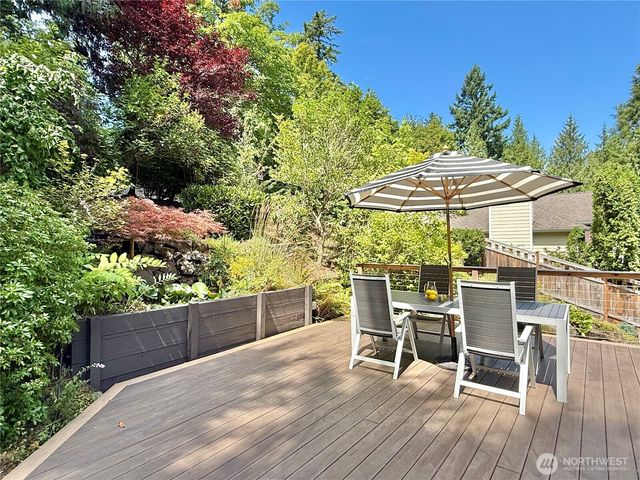 2513 225th Place NE, Sammamish, WA 98074