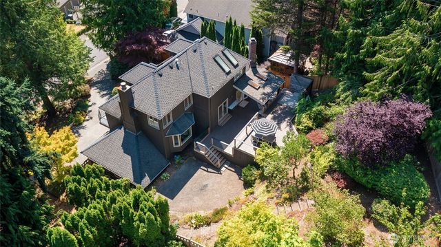 2513 225th Place NE, Sammamish, WA 98074