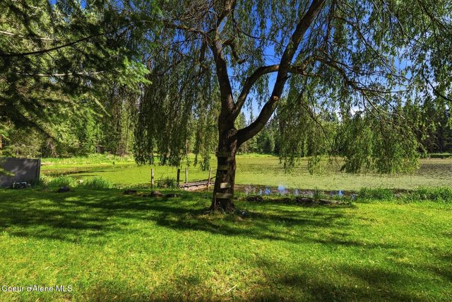 2206 Gypsy Bay Rd, Sagle, ID 83860