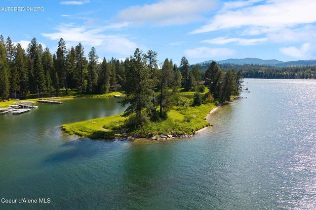 2206 Gypsy Bay Rd, Sagle, ID 83860