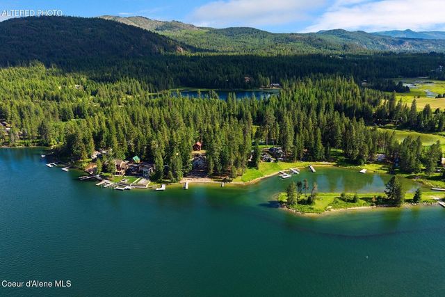 2206 Gypsy Bay Rd, Sagle, ID 83860
