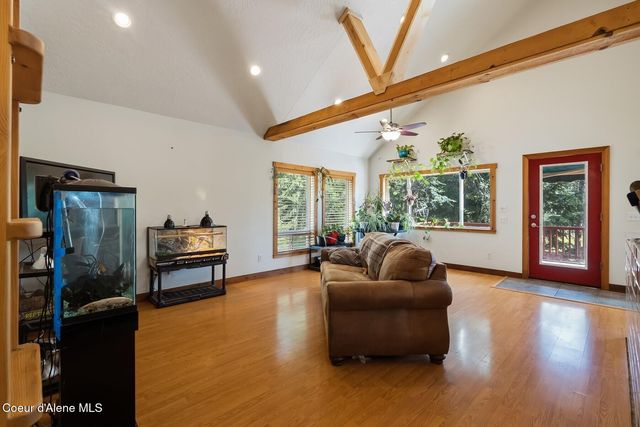 2206 Gypsy Bay Rd, Sagle, ID 83860