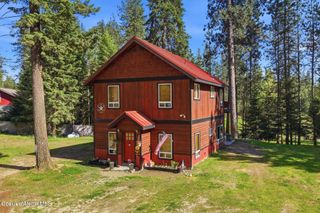2206 Gypsy Bay Rd, Sagle, ID 83860