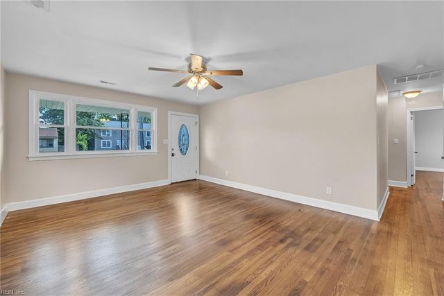 907 Rowland AVE, Chesapeake, VA 23324