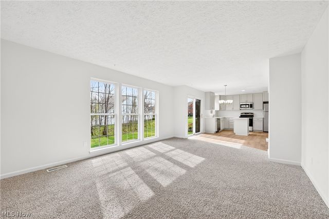 87 Crystal Court, Brunswick, OH 44212