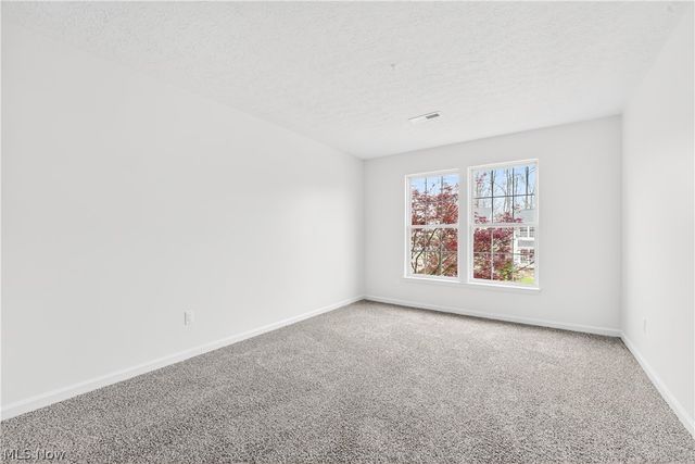 87 Crystal Court, Brunswick, OH 44212