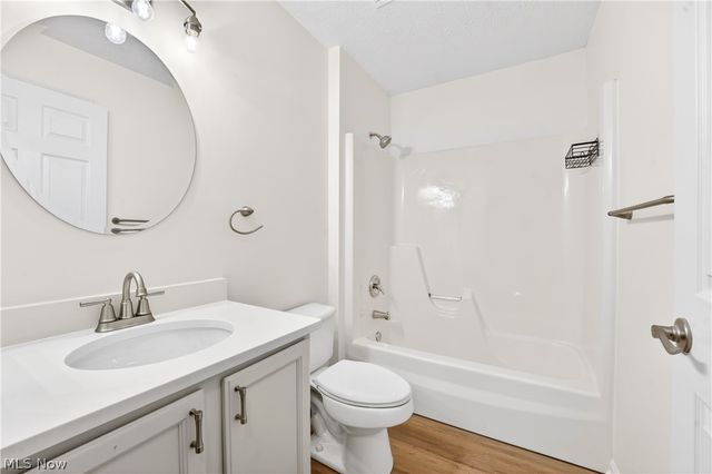 87 Crystal Court, Brunswick, OH 44212