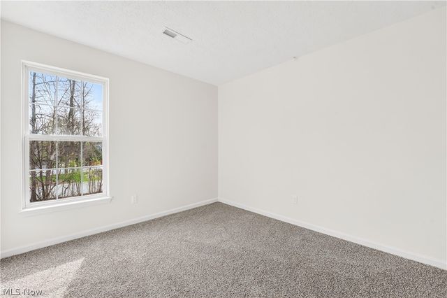87 Crystal Court, Brunswick, OH 44212