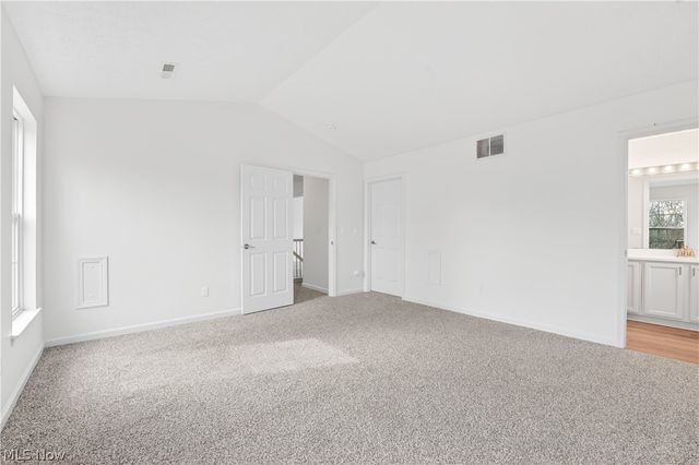 87 Crystal Court, Brunswick, OH 44212