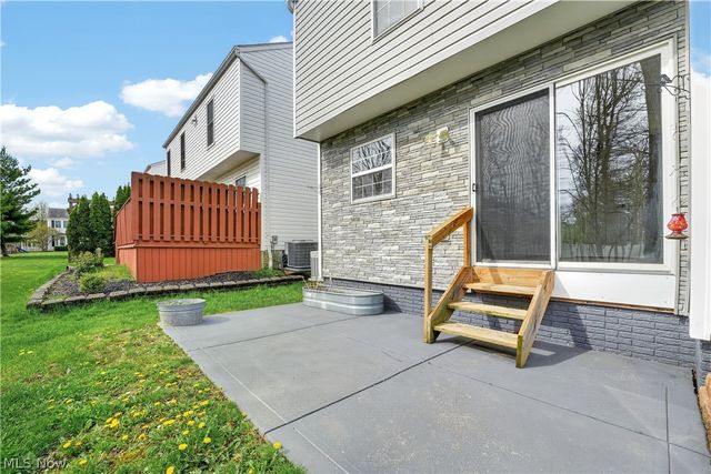 87 Crystal Court, Brunswick, OH 44212
