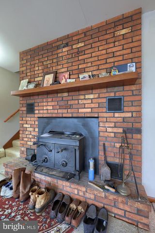 291 DOUTS HILL RD, Holtwood, PA 17532