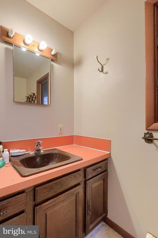 291 DOUTS HILL RD, Holtwood, PA 17532