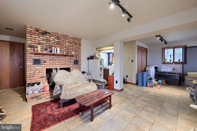 291 DOUTS HILL RD, Holtwood, PA 17532