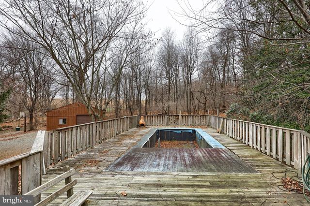 291 DOUTS HILL RD, Holtwood, PA 17532