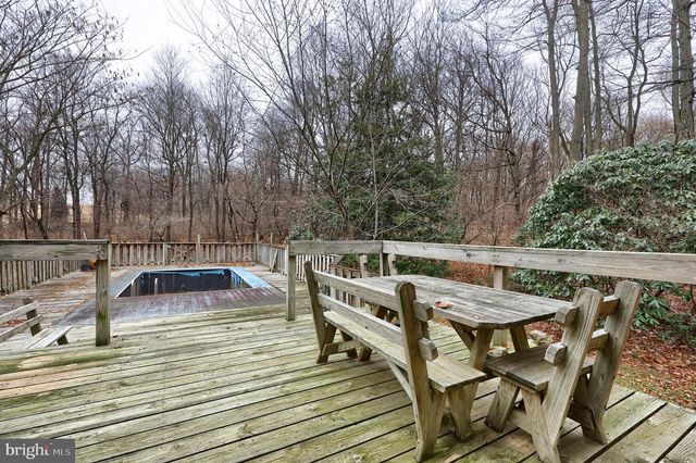 291 DOUTS HILL RD, Holtwood, PA 17532