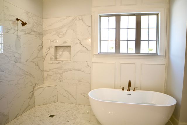 601 CEDAR SHADOWS CIR W, Collierville, TN 38017