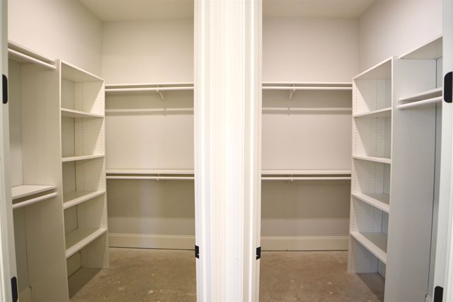 601 CEDAR SHADOWS CIR W, Collierville, TN 38017