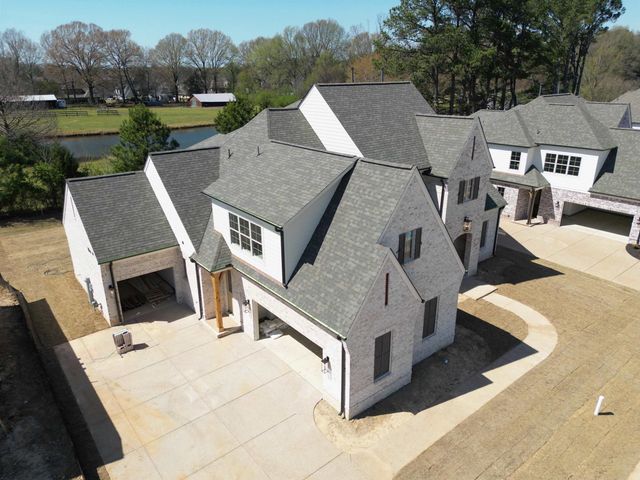 601 CEDAR SHADOWS CIR W, Collierville, TN 38017