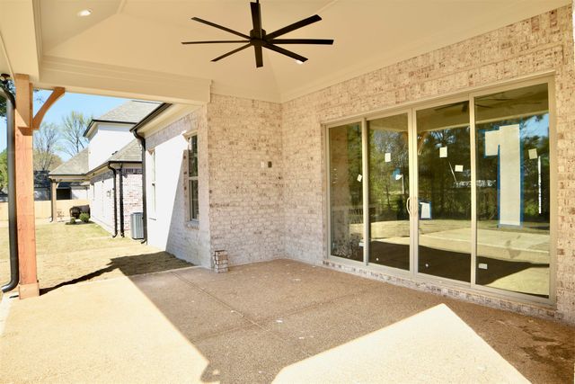 601 CEDAR SHADOWS CIR W, Collierville, TN 38017