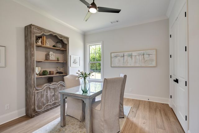 601 CEDAR SHADOWS CIR W, Collierville, TN 38017