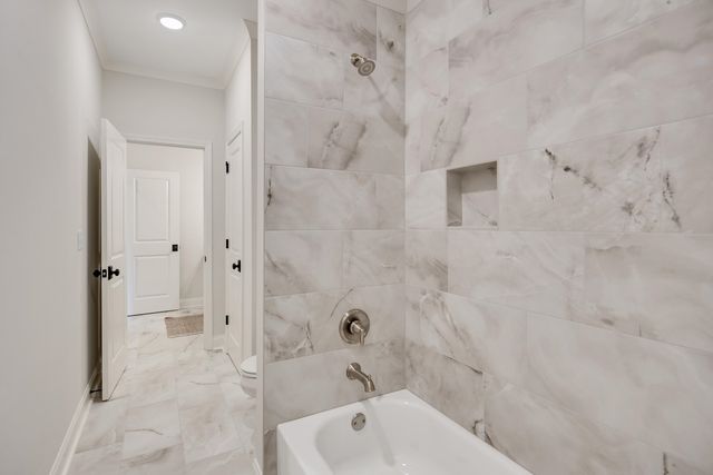 601 CEDAR SHADOWS CIR W, Collierville, TN 38017