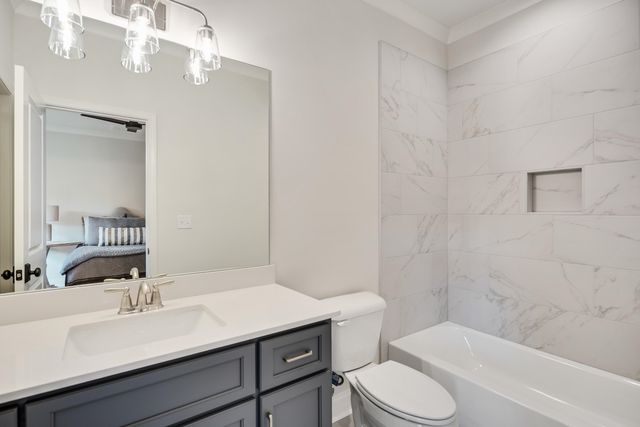 601 CEDAR SHADOWS CIR W, Collierville, TN 38017