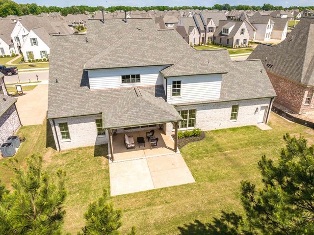 601 CEDAR SHADOWS CIR W, Collierville, TN 38017
